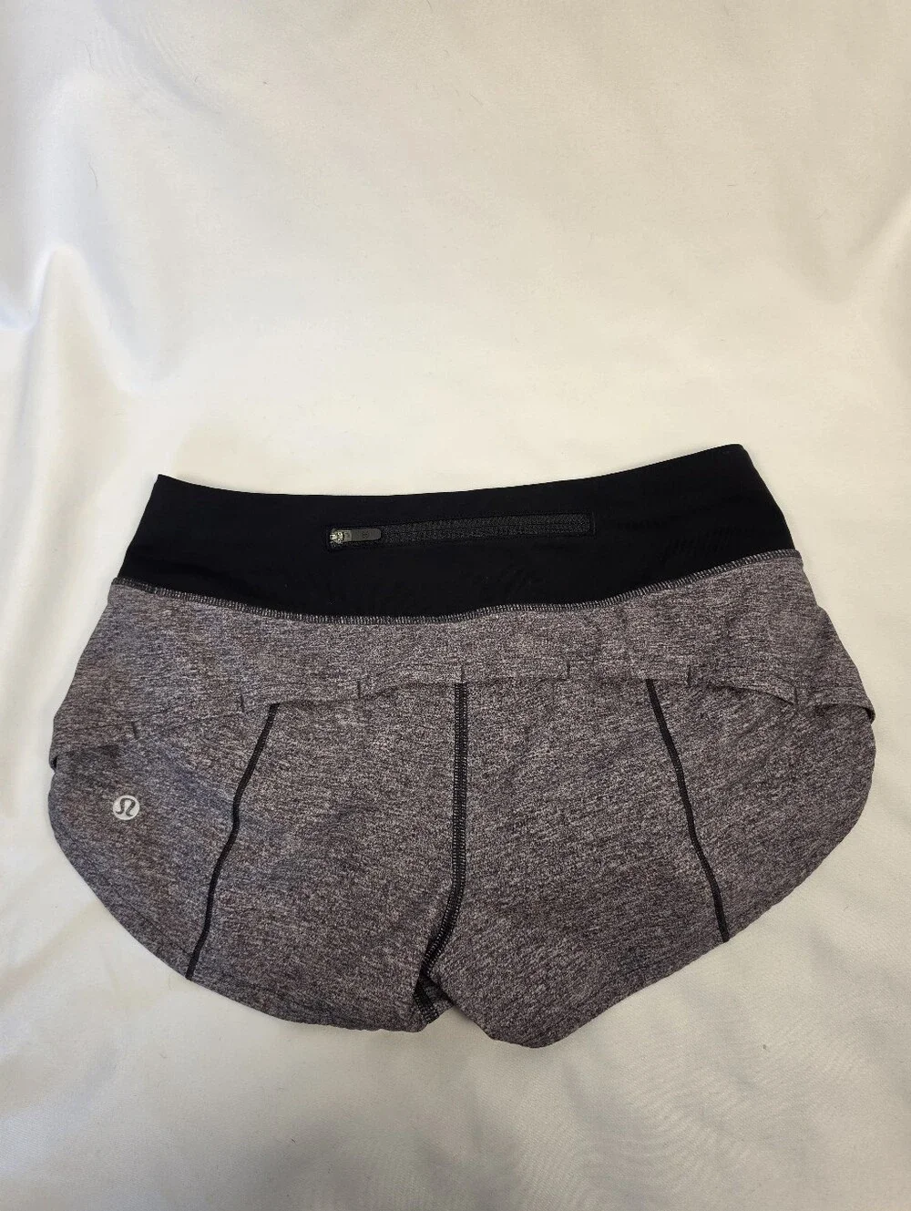 Lululemon Speed Up Low Rise Short 2.5